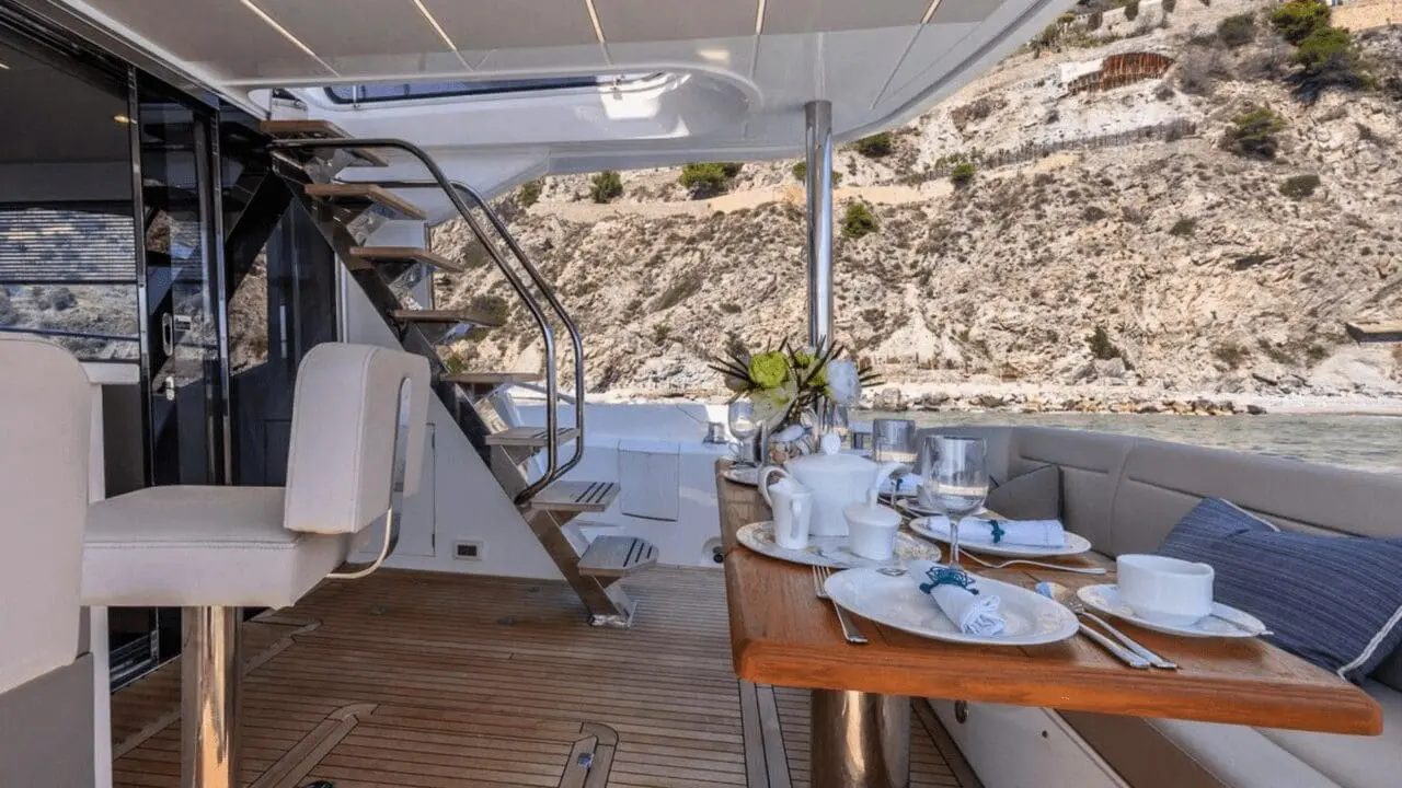 Sunseeker Manhattan 66